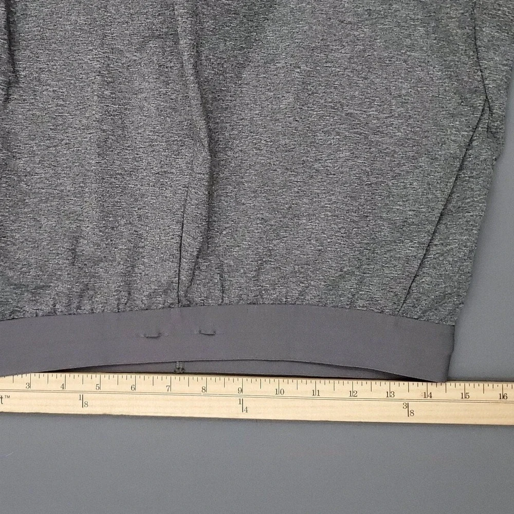Uniqlo Womens Performance Shorts Heather‎ Gray Dry Stretch Size M 241-413837